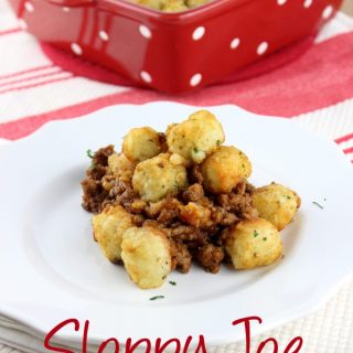 Who doesn't love a good sloppy joe? A easy to make homemade sloppy joe sauce makes this Sloppy Joe Tater Tot Casserole delicious and family pleasing! | Everydaymadefresh.com