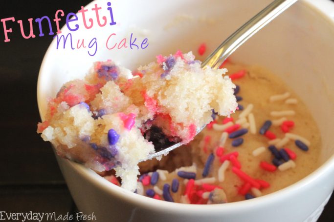 You are exactly 1 minute and 20 seconds away from this yummy Funfetti Mug Cake! | EverydayMadeFresh.com