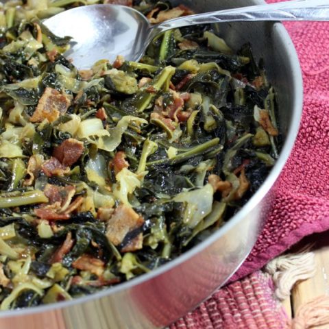 If I can make collard greens, you can too! Simple Southern Collard Greens are loaded with cabbage, thick-cut bacon, and spiced up just right. | EverydayMadeFresh.com