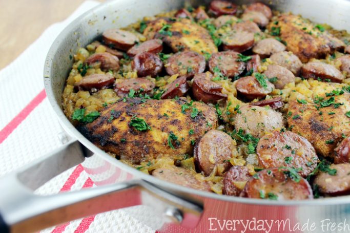 This One Pot Sausage, Chicken & Dirty Rice is loaded with spicy flavors, and lot's of goodness! It's cooked in one pot and perfect for any night of the week. | EverydayMadeFresh.com