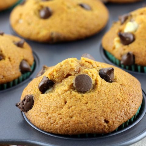 These Double Chocolate Chip Pumpkin Muffins are the best! This fall favorite is packed with spices and loaded with two types of chocolate chips! | EverydayMadeFresh.com