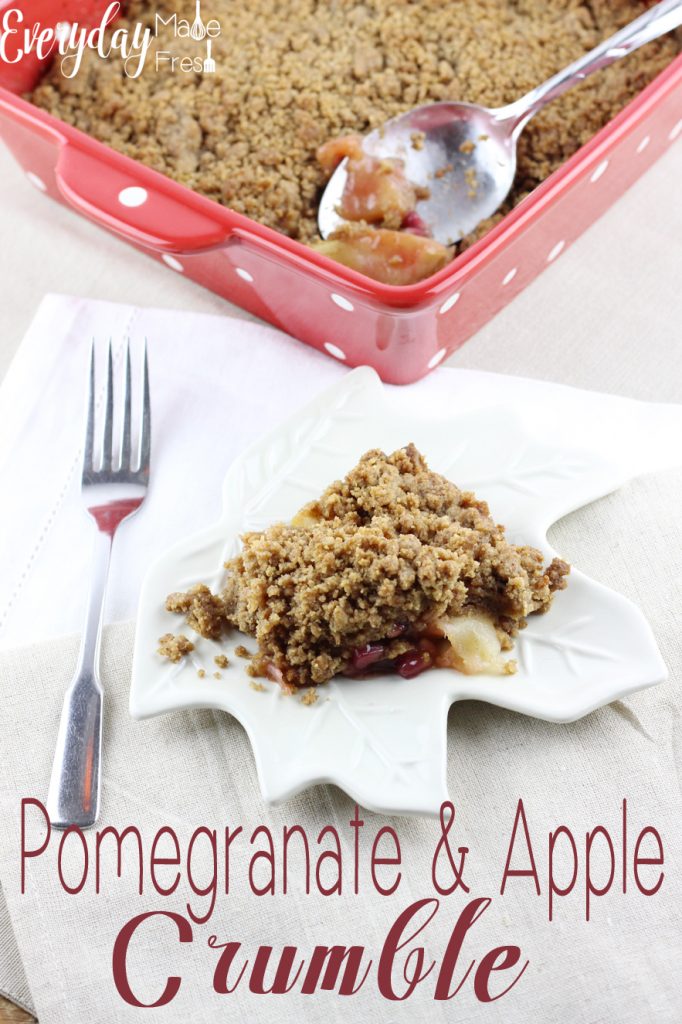 This Pomegranate & Apple Crumble is sweet, tart, and spiced with cinnamon. The topping is a crunchy crumble with all the warm winter spices that  you know and love. | EverydayMadeFresh.com