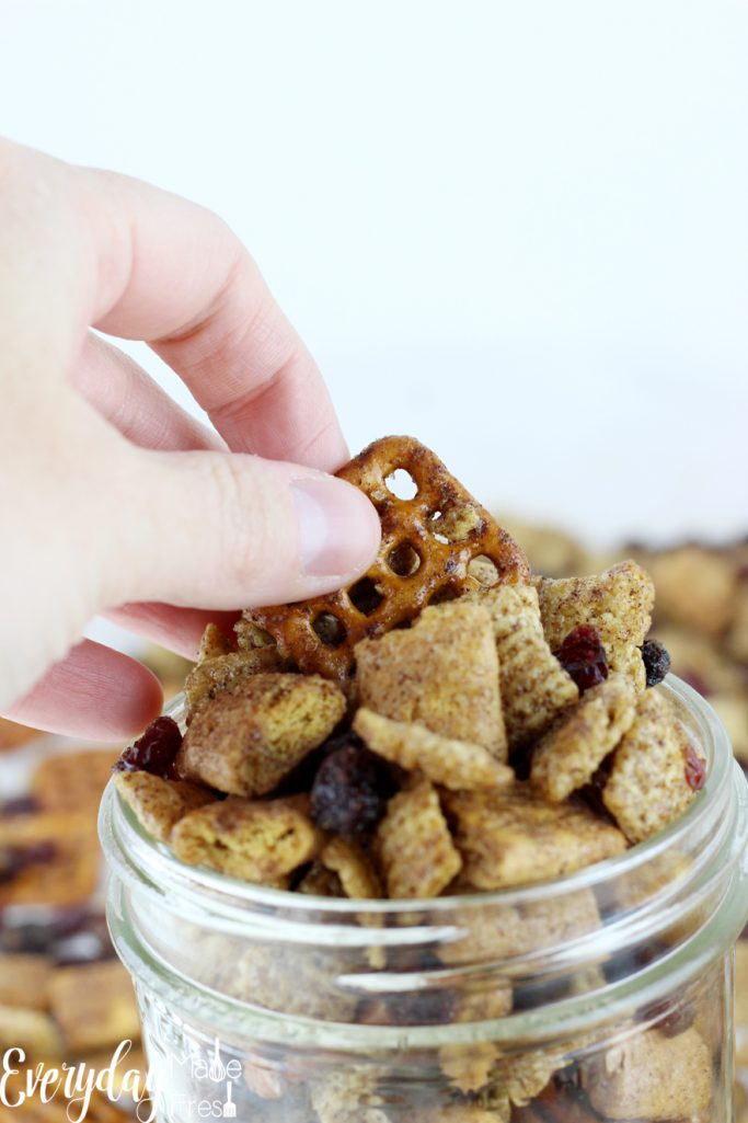 Sweetened with maple syrup, and spiced up just right, this Pumpkin Spice Chex Mix is the perfect fall snack. | EverydayMadeFresh.com