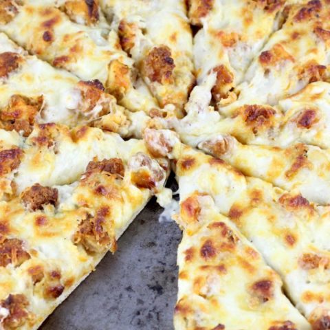  This Buffalo Chicken Pizza is simple and delicious! Enjoy one of your favorite pizzas at home, with this simple, no-rise crust. | EverydayMadeFresh.com
