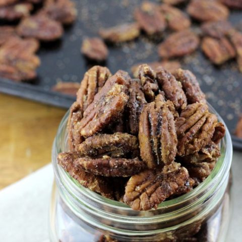 Spiced Candied Pecans are simple to make with just the right amount sweet, and not too spicy. They make the perfect snack or homemade gift! | EverydayMadeFresh.com