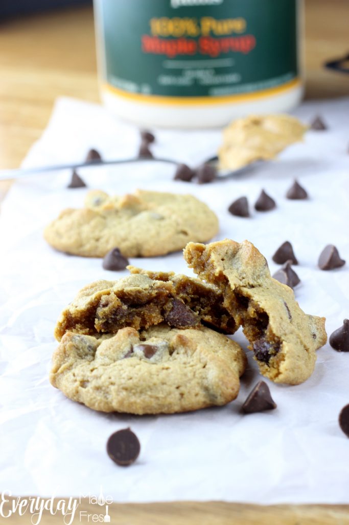 These Gluten Free Peanut Butter Cookies with Chocolate chips are sweetened with maple syrup, and made using only 6 ingredients! | EverydayMadeFresh.com