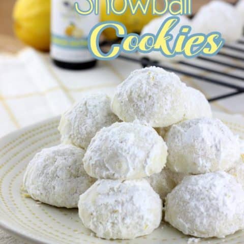 Lemon Snowball Cookies are a really simple cookie recipe that's loaded with a burst of lemon! | EverydayMadeFrseh.com