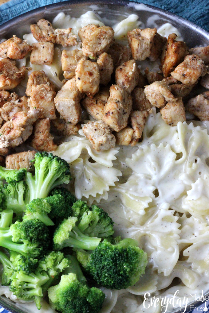 A mozzarella sauce makes this 30 Minute Creamy Chicken & Broccoli a family pleasing weeknight dinner favorite! | EverydayMadeFresh.com