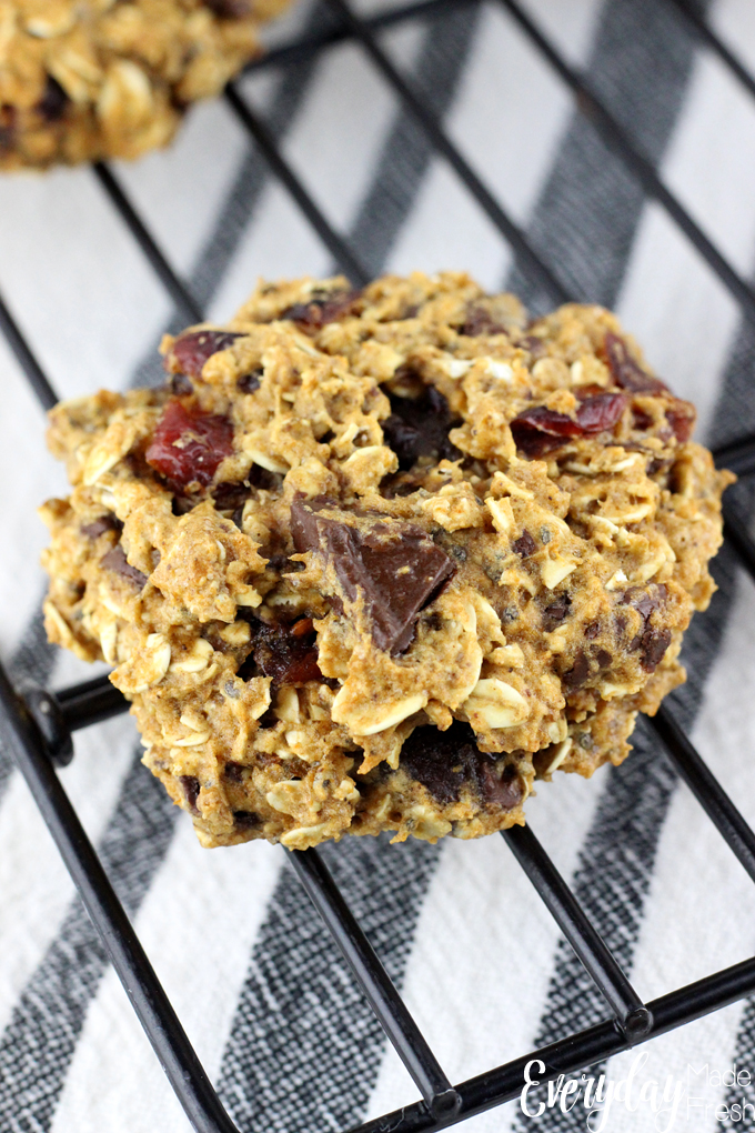 These Pumpkin Chocolate Chunk Oatmeal Cookies are thick, chewy, and they make a great breakfast cookie. Yes, cookies for breakfast! | EverydayMadeFresh.com