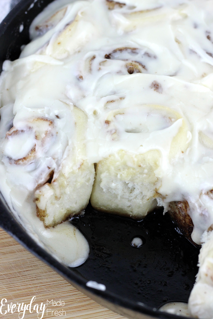 Quick & Easy No Rise Cinnamon Rolls need no introduction, and this will be your favorite recipe of this breakfast favorite. These cinnamon rolls are topped with a thick vanilla cream cheese icing that isn't too sweet. | EverydayMadeFresh.com