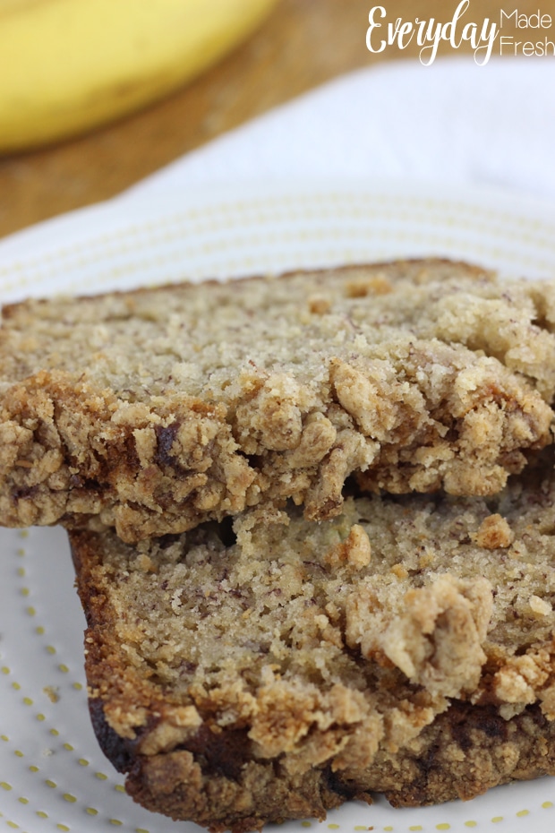 This Cinnamon Crumble Banana Bread is the only banana bread recipe you'll ever need! It's moist and full of banana flavor. The cinnamon crumble on top takes this banana bread from ordinary to extraordinary! | EverydayMadeFresh.com